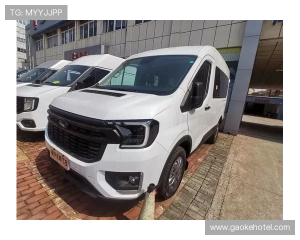 2.3T柴油自动挡8速轻客，最高时速可达160公里小时，配置高